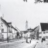 So sah die Karl-Mantel-Straße in Krumbach in der Zeit um 1900 aus. In Kürze beginnen die Bauarbeiten in der Straße.