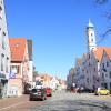 Wenn es nach dem Willen der SPD geht, soll der Stadtplatz in Aichach zeitweise autofrei werden. Und er soll neu gepflastert werden. 	
