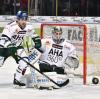 Mit einem 5:1-Sieg bei den Nürnberg Ice Tigers gehen die AEV-Profis im Eishockey-Viertelfinale mit 3:2 in Führung.