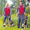 Zwei erfolgreiche Teams aus dem Schäferhundeverein Illertissen: Tanja Allgaier mit ihrer Hündin Gina und Manuel Drescher mit dem Rüden Socke sind bayerische Jugendmeister und fahren nun zur deutschen Jugendmeisterschaft.  