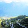Nicht nur für Radfahrer sind die 21 Kehren hinauf nach Alpe d' Huez in den französischen Alpen ein Traum. Auch die Triathleten haben diese Strecke in ihrem Wettbewerb ... 