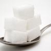 So viel Zucker ist in Fertigsoßen, Joghurt und Co. versteckt