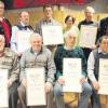 Ehrungen beim Männergesangverein Deiningen (hinten von links): Christof Gelle, Hans Nägler, Paul Lechner, Marion Schauer, Fritz Wiedemann, Karlheinz Stippler sowie vorn: Paul Husel, Heinz Hübner, Karl Weng und Martin Bühlmeier. 