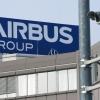 Ein Gebäude der Airbus Group im bayerischen Ottobrunn: Der geplante Abbau tausender Arbeitsplätze im Rüstungsgeschäft der Airbus Group trifft Deutschland hart, vor allem Bayern.