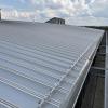 Viel Fläche gibt es für eine Photovoltaikanlage auf dem Dach des Neubaus des Johann-Michael-Sailer-Gymnasiums in Dillingen. Geplant ist dort bisher aber keine PV-Anlage, was für Kritik sorgt.