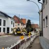 Wegen Straßenbauarbeiten wurde nahe der Kreuzung Nattenhauser Straße/Babenhauser Straße die Babenhauser Straße in der Krumbacher Innenstadt gesperrt.