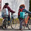 Auch am Samstag waren Toilelettenpapier und Küchenrollen sehr begehrt. Wie hier vor dem Netto Markt in Göggingen.