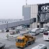 Nach dem Tod von Dutzenden Arbeitern auf der Baustelle des neuen Flughafens in der türkischen Metropole Istanbul hat die Baugewerkschaft die Arbeitsbedingungen kritisiert.