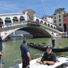 Deutlich älter ist die Rialtobrücke in Venedig: Sie wurde 1591 erbaut.