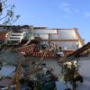 So sah das Haus der Hummels nach dem Tornado aus. Das Dach wurde durch den Sturm abgerissen, in den oberen Zimmer sammelte sich Regenwasser.