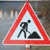 Im Landkreis Landsberg wird die Staatsstraße zwischen Pestenacker und Neuweil wegen Sanierungsarbeiten gesperrt.