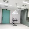 Der Schockraum ist bereit für die ersten Patienten. Das neue Aichacher Krankenhaus ist nach vier Jahren Bauzeit fertig und in allen Bereichen mit modernster Technik ausgestattet.