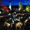 Wenn es dunkel wird, dann wird es romantisch in Unterhausen. Die Stände sind wunderschön beleuchtet und es gibt Live-Musik. 