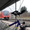 Auf ein Fahrrad hatte es ein junger Mann am Diedorfer Bahnhof abgesehen. 