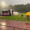 Nach einem heftigen Gewitterregen mit Sturmböen musste das
Stereostadion-Festival vorzeitig abgebrochen werden.