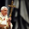 Druck auf den schweigenden Papst wächst