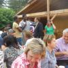 Beim Sommerfest von Asylkreis und Flüchtlingen gab es Gelegenheit zu Gespräch und Begegnung.  
