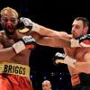 Vitali Klitschko (re.) besiegte im WBC-Boxkampf im Schwergewicht Shannon Briggs nach Punkten.