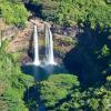 Die berühmten Wailua Falls auf Hawaii. 