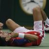 Novak Djokovic hat sich im Davis-Cup-Halbfinale an den Rippen verletzt.  