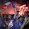 Fans der französischen Nationalmannschaft jubeln nach dem Finaleinzug in Marseille.