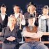 Als Höhepunkt der Babenhauser Kulturtage kommt am Samstag, 14. Mai, der fesselnde urbayerische Krimi „Tannöd“ auf die Bühne des Theaters am Espach (oben). Als heimische Gruppe steuert auch das A-cappella-Ensemble „Only voices“ einen Beitrag zu den Babenhauser Kulturtagen bei (unten rechts). „Wenn zarte Lippen Küsse nippen“, heißt das Motto einer literarisch-musikalischen Fahrt auf dem Karussell der Liebesträume mit dem Gitarrenduo Keller & Wenger (unten links). 