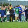 In großer Runde vereint: Nach dem 5:0-Heimsieg im KK-Nord-II-Topspiel gegen den TSV Wertingen II freuten sich Spieler, Offizielle und Fans des neuen Tabellenführers BC Schretzheim gemeinsam. 