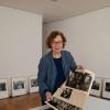 Barbara Klemm, Jahrgang 1939, hat die Ausstellung im Stadthaus Ulm selbst mit eingerichtet.