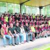 Freuen sich bereits auf ihre erste Spielzeit: die Verantwortlichen, Trainer und Spieler der neu gegründeten JFG Region Ehekirchen/Pöttmes 2010. Foto: prwe