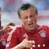 Nach seinem Treffer gegen den HSV hatte Bayern-Stürmer Ivica Olic Schmerzen. 