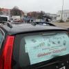 300 Autofahrer waren am Sonntag in einem Autokorso in Augsburg unterwegs, um gegen die Corona-Politik zu demonstrieren.