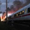 Ein Wagen eines ICE war am Freitagmorgen in der Nähe von Montabaur in Rheinland-Pfalz in Brand geraten. 