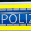 Ein Betrunkener hat für mächtig Ärger an einer Tramhaltestelle in Augsburg gesorgt. 