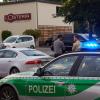 Polizeieinsatz nach einem Schuss vor der Pizzeria L’Osteria Ende Juni: Jetzt muss sich ein Leibwächter vor Gericht verantworten.