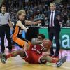 In der Bundesliga zogen die Bayern (am Ball Deon Thompson gegen Per Günther) den Ulmern mit ihrer hohen Intensität schon im ersten Viertel den Zahn. Im Eurocup gibt es jetzt postwendend die Chance zur Revanche.  	