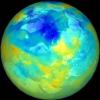 Ein NASA-Satellitenfoto dokumentiert die Größe des Ozonlochs - je dunkler das Blau, desto dünner die Ozonschicht. Doch die Ozonschicht wird wieder dicker.  
