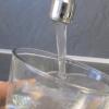 Klar und sauber sollte das Trinkwasser aus jedem Wasserhahn fließen. In Münsterhausen ist das Wasser jedoch manchmal bräunlich. 