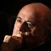 Blatter soll Bundesverdienstkreuz aberkannt werden: Wegen der Schmiergeldaffäre beim Weltfußballverband FIFA haben sich führende Politiker aus Europaparlament und Bundestag dafür ausgesprochen, dem FIFA-Präsidenten Joseph Blatter das Bundesverdienstkreuz abzuerkennen.