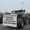 Gemeinsam mit rund 100 Bauern aus dem Landkreis nimmt Alina Zacher am Sonntag an der Demo auf den Augsburger Plärrer teil. Sie wollten mit Ministerpräsident Markus Söder über ihre Lage sprechen.  
