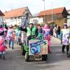 Mehrere Tausend Besucherinnen und Besucher säumten die Straßen, um mit dem Kötzer Narren Club Fasching zu feiern.