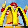 Das goldene M der Burgerkette McDonald's ist ein weltweit bekanntes Emblem für Fast Food.