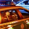 Bei einer normalen Verkehrskontrolle erwischte die Neu-Ulmer Polizei ein Auto mit vier Insassen – einer hat eine abgesägte Waffe dabei. 	