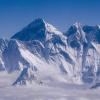 Der Gipfel des Mount Everest ist von dem schweren Erdbeben im April offenbar verschoben worden. 