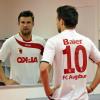 Fehlendes Selbstvertrauen beim FC Augsburg? Mannschaftskapitän Daniel Baier merkt an: „Alle müssen sich kritisch hinterfragen und nach Lösungen suchen.“