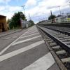 Am Bahnhof Langweid werden die Bahnsteige wegen der neuen Triebwagen erhöht.