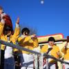 Sonne satt und strahlende Gesichter: Der Faschingsumzug in Offingen lockte viele Besucherinnen und Besucher an.