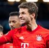 Gewohnte Geste: Mit geballter Faust bejubelt Thomas Müller stets seine Tore im Trikot des FC Bayern. Und der 30-Jährige wird dies auch weiterhin tun. Seinen Vertrag hat er verlängert.  	