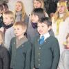 Frech und unbekümmert sang der Kinderchor aus Apfeldorf beim Adventsingen auf.  