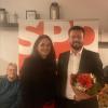 Bei der Aufstellungskonferenz in Neu-Ulm wurde Daniel Fürst als Landratskandidat der SPD nominiert. Die Kreisvorsitzende Maren Bachmann gratulierte ihm nach der Wahl.  