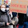 Vielleicht muss sie Geld zurückzahlen? Berlinerin beim Protest gegen das Aus für den Mietendeckel.